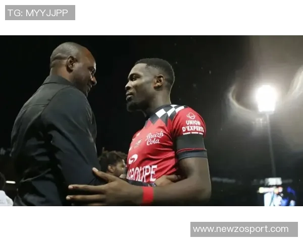 邓弗里斯谈偶像大图拉姆孔帕尼库伊特个性鲜明的影响与启发 邓弗里斯谈偶像大图拉姆孔帕尼库伊特个性鲜明的影响与启发